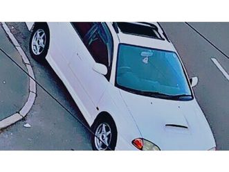 2000 toyota caldina blanc automatique, 4 vitesses conduit...