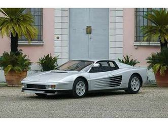 ferrari testarossa monospecchio