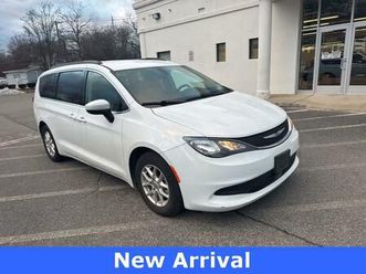 used 2021 chrysler voyager lxi