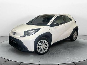 toyota aygo x 1.0 vvt-i 72 cv 5 porte active