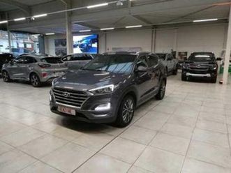 ② hyundai tucson 1.6 i benzine 140pk leder trekhaak camera — hyundai — 2ememain