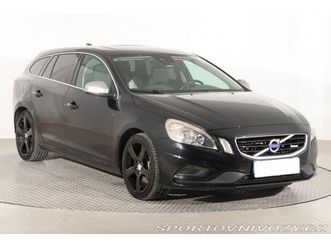 volvo v60 base d5 2.4 2011