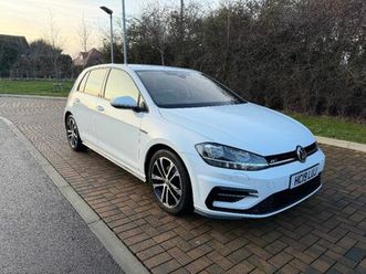 lovely vw golf mk7 r-line with 1.5 tsi petrol engine, 150ps, automatic dsg gearbox and 5 doors.