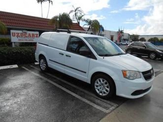 2014 ram tradesman c/v cargo ! low miles, clean ! ready to make $$$$$