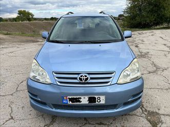 toyota avensis verso an. 2005