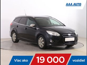 ford focus combi 1.6 ecoboost, xenóny, klíma, tempomat