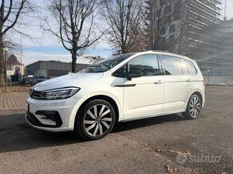 volkswagen touran 2.0 tdi executive dsg r-line