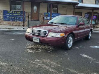 used 2011 ford crown victoria lx