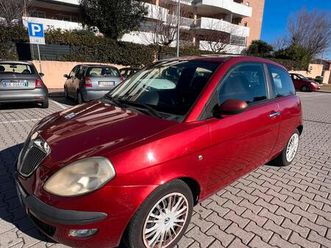 lancia y anno 2006 gpl 150.000 km