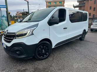 trafic 9 posti passo lungo unico leggi