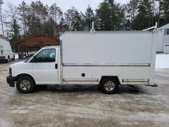 2017 gmc savana 3500 box truck/cutaway