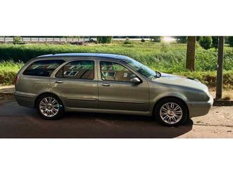 lancia lybra jtd emblema sw - makellos !