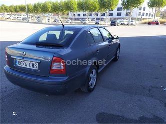 skoda octavia 1.6 ambiente 102 cv