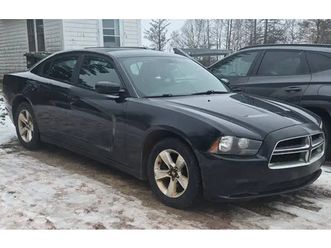 hot girl car alert! - 2014 dodge charger