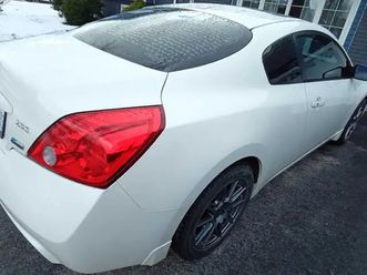 2012 altima coupe in exceptional condition certified