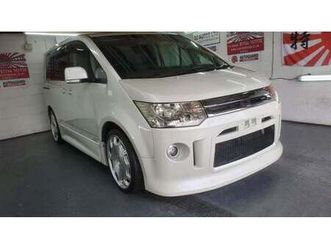 mitsubishi delica d5 2.4 auto petrol 4x4 7 seats fresh japanese import 20 alloy