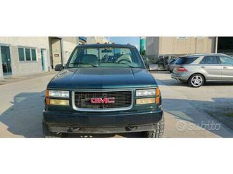 gmc sierra sport side pick up