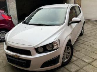 ② chevrolet aveo 1.2i essence euro 5a 11/2013 5 portes clim — chevrolet — 2ememain