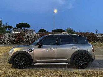 ibrida plug-in autonomia in elettrico fino a 35 km