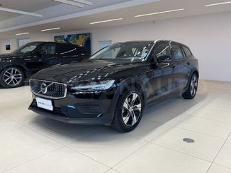 volvo v60 cross country 2.0 b4 core awd auto del 2023 usata a forli'