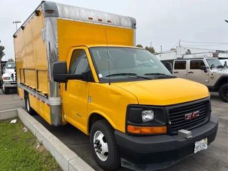2017 gmc savana 4500 van cab-chassis 2d