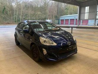 toyota aqua hybrid auto —low mileage - dark blue • 1 owner (registered 01/01/2024)