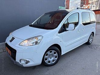 peugeot partner tepee family 1.6hdi-1.lastnica-slo-pano-vel.servis