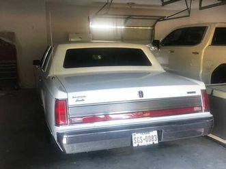 lincoln town car executive