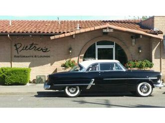 ford crestline victoria