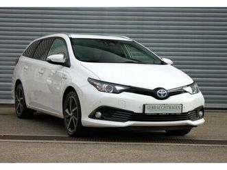 toyota auris touring sports hybrid team d