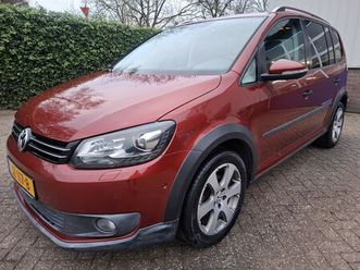 volkswagen touran cross - 1.4 tsi climat/cruise/trekhaak/led/stoelverwarm 140pk