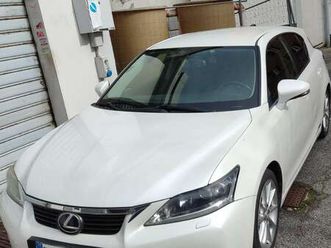 ct 200h 1.8 executive cvt