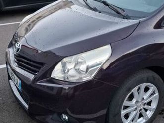 voiture toyota verso 2011
