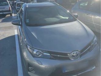 toyota auris touring hybride