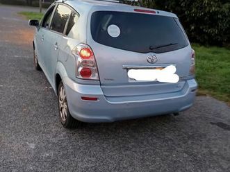 toyota corolla verso 7 places