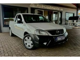 2022 nissan np200 1.6 a/c safety pack