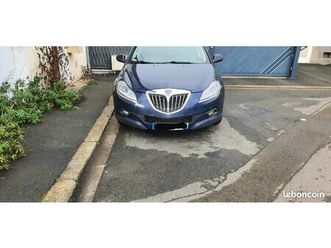 lancia delta en très bon état à vendre