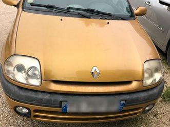 clio 2 1l2 essence finition rxe