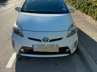 toyota prius lounge sièges en cuir noir