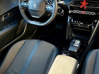 peugeot 208 allure pack 100 – 2023 – excellent état