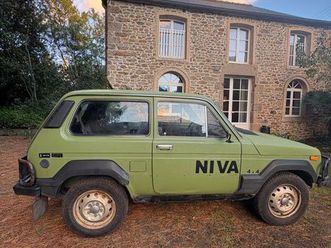 lada niva pistache 4x4