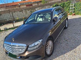 je vends ma mercedes c break 250 blue tec 4 matic de 2015 avec 252 000 km au compteur