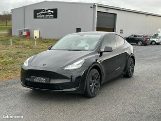 tesla model y propulsion / électrique 299 ch rwd / superchargeur gratuit 03/2026 / intérieur blanc / toit panoramique / première main france / garantie 03/2033