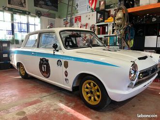 voiture de course lotus cortina mk1 pre aeroflow