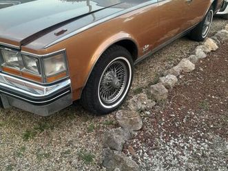 lot voitures à marchand américaine v8 us