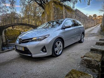 toyota auris touring sports 1.4 d-4d comfort novembro/13
