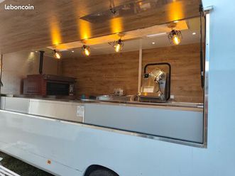 grand renault master magasin pizza food truck