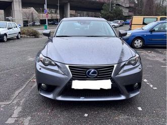 lexus is300h. hybrid pack luxe