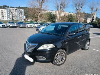 lancia ypsilon 2012