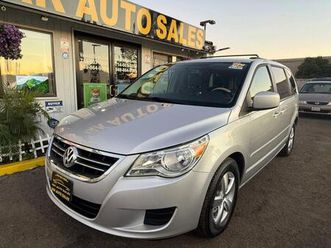 used 2011 volkswagen routan se